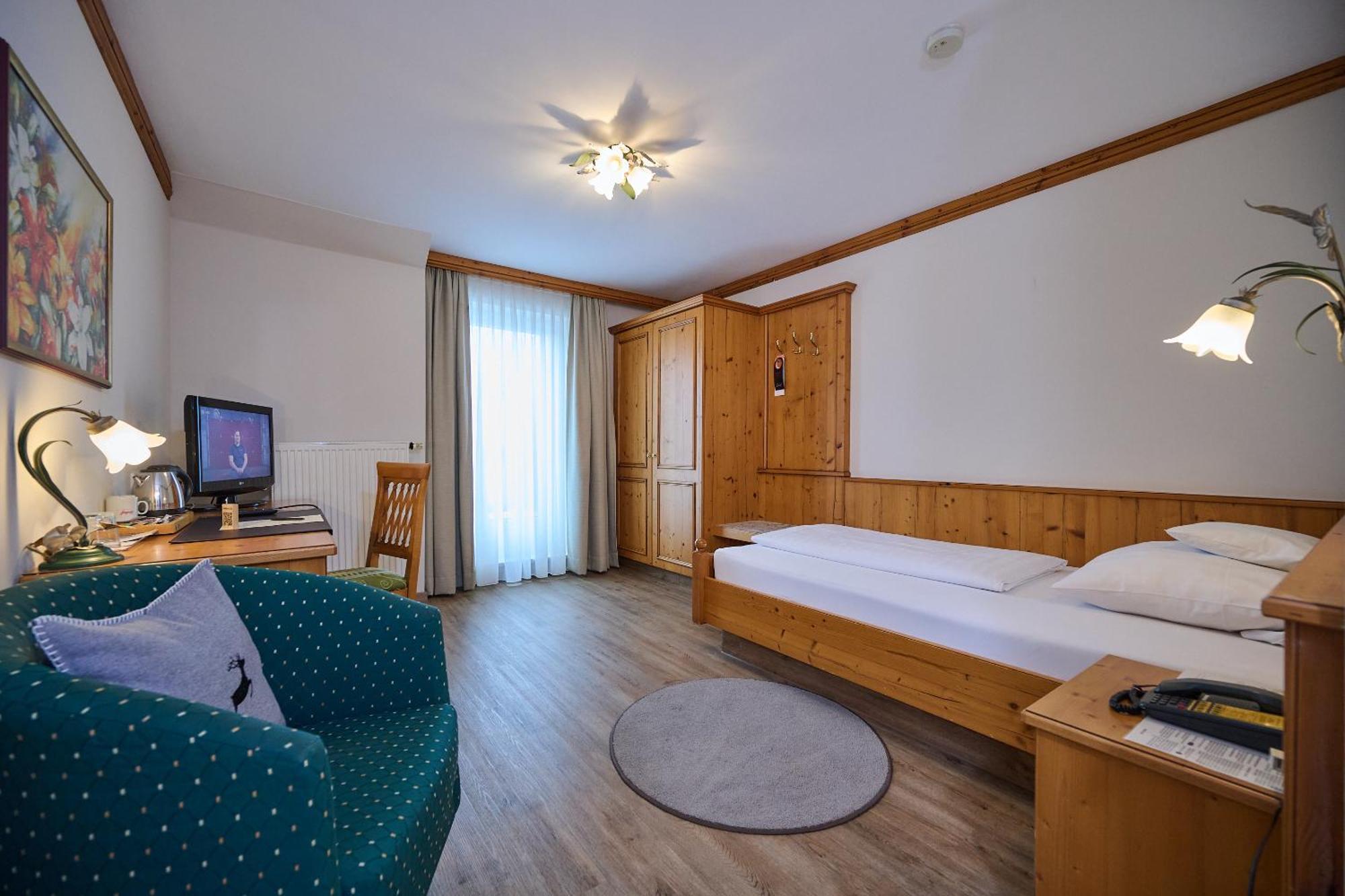 Hotel Am See Neutraubling Pokoj fotografie