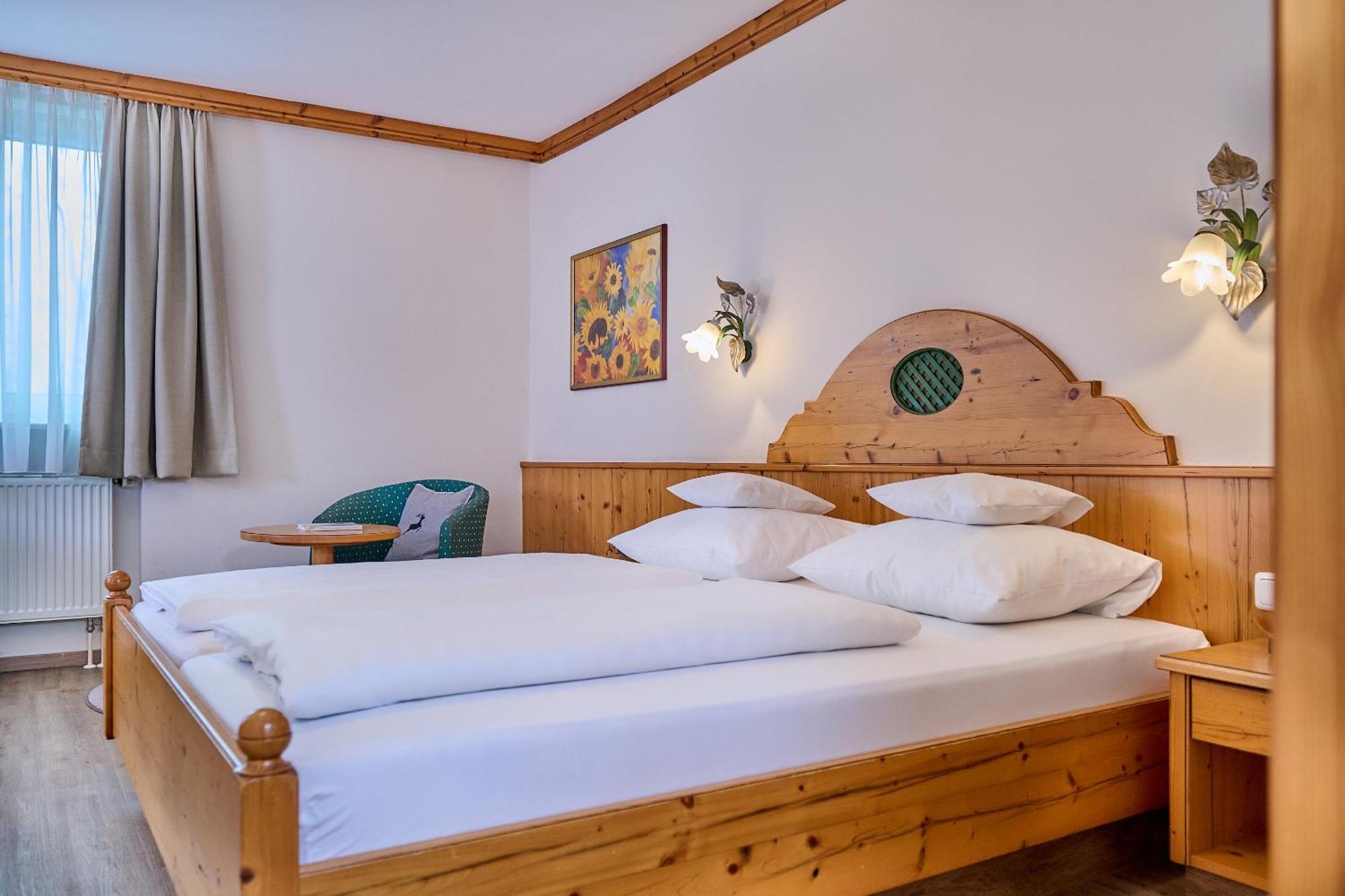 Hotel Am See Neutraubling Pokoj fotografie