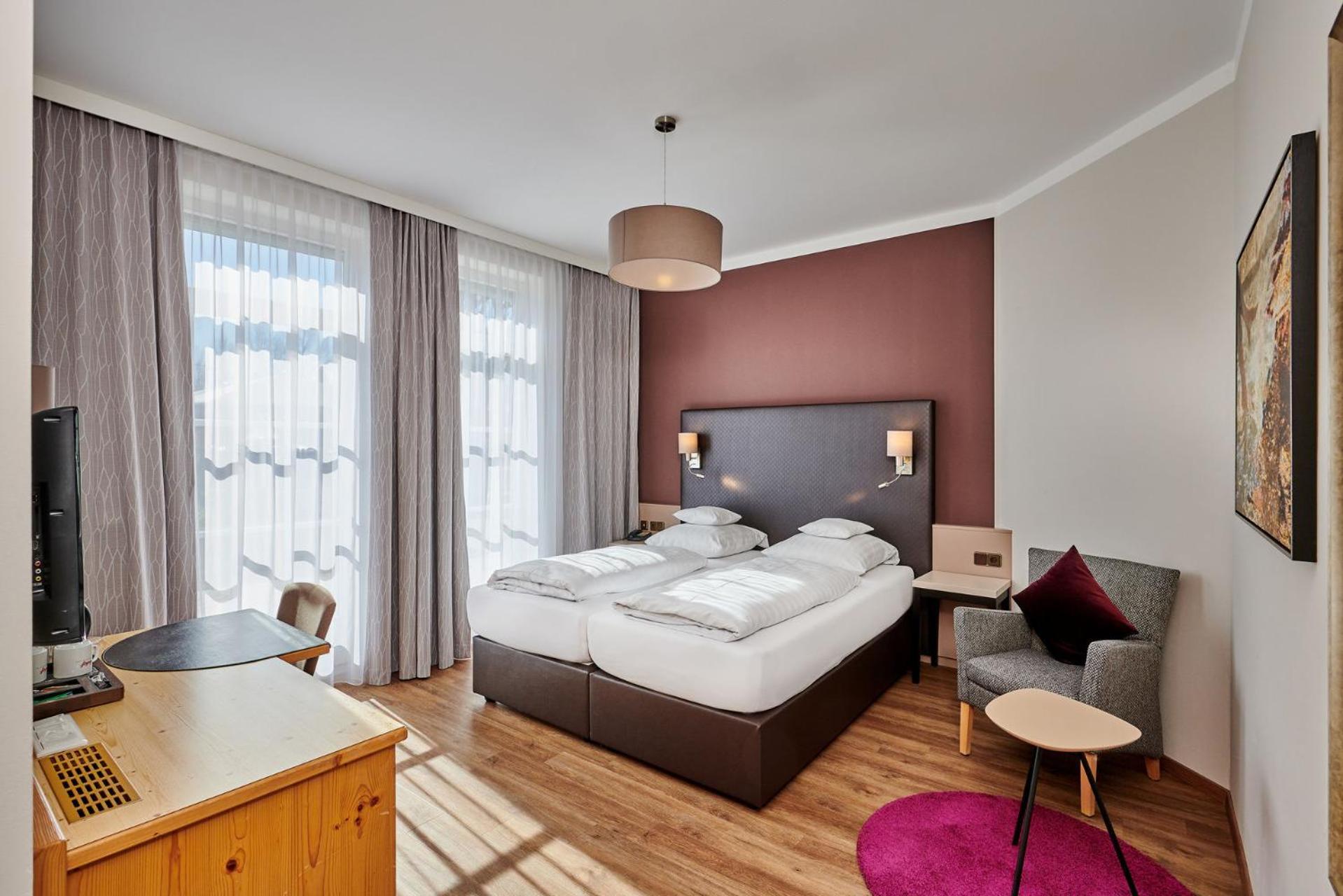 Hotel Am See Neutraubling Pokoj fotografie